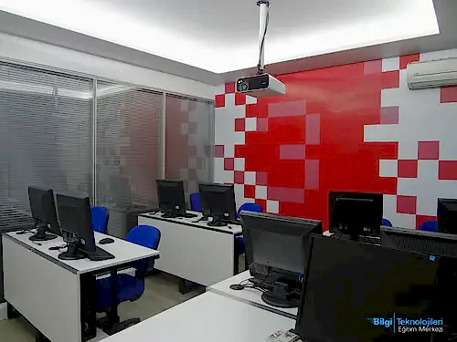 Bilgi Teknolojileri Eğitim Merkezi Derslik 3